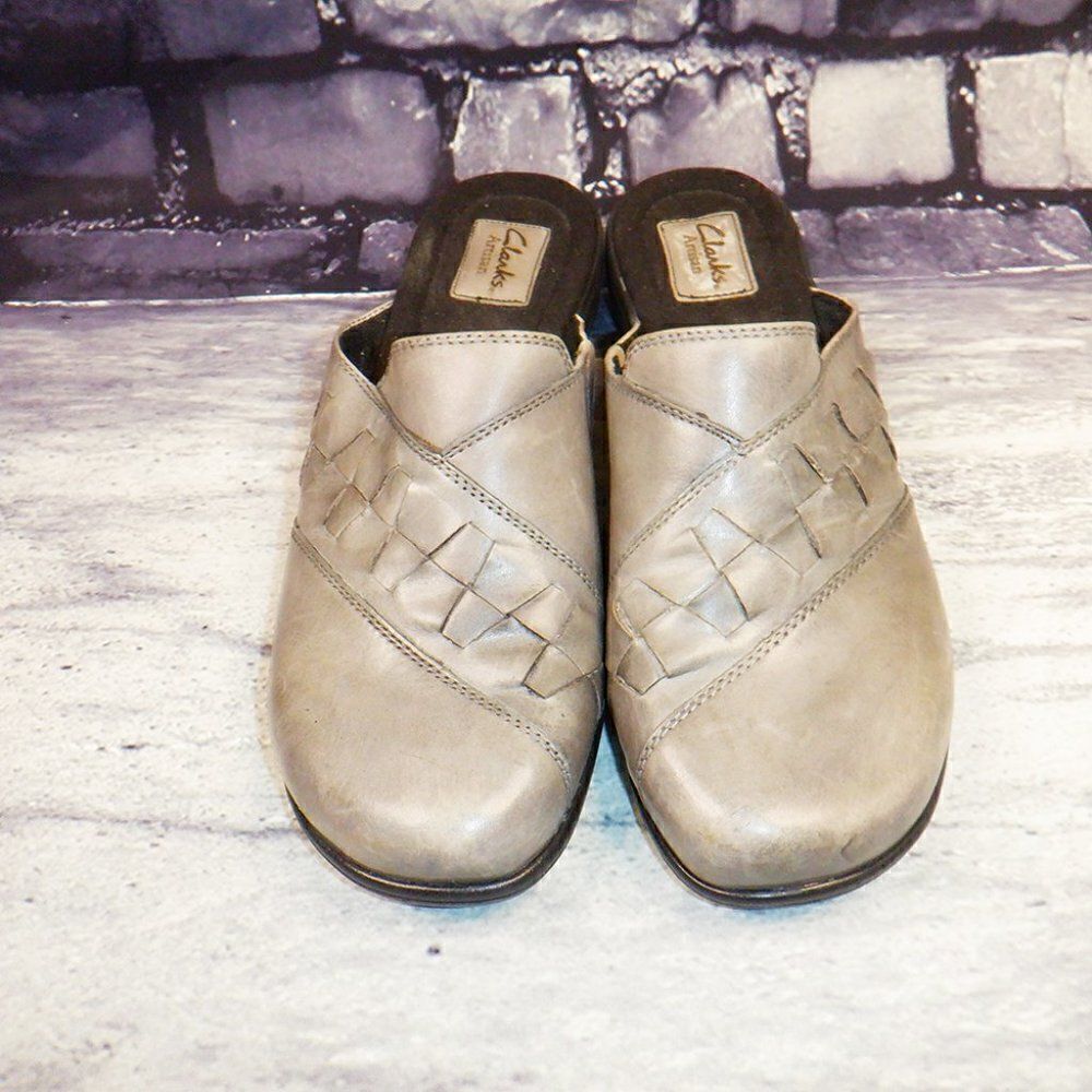 Clarks Artisan grayish olive leather slip-ons shoes